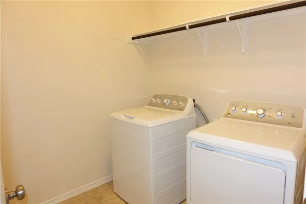 $2,395 | 1001 Hillrose Drive, Leander, TX 78641