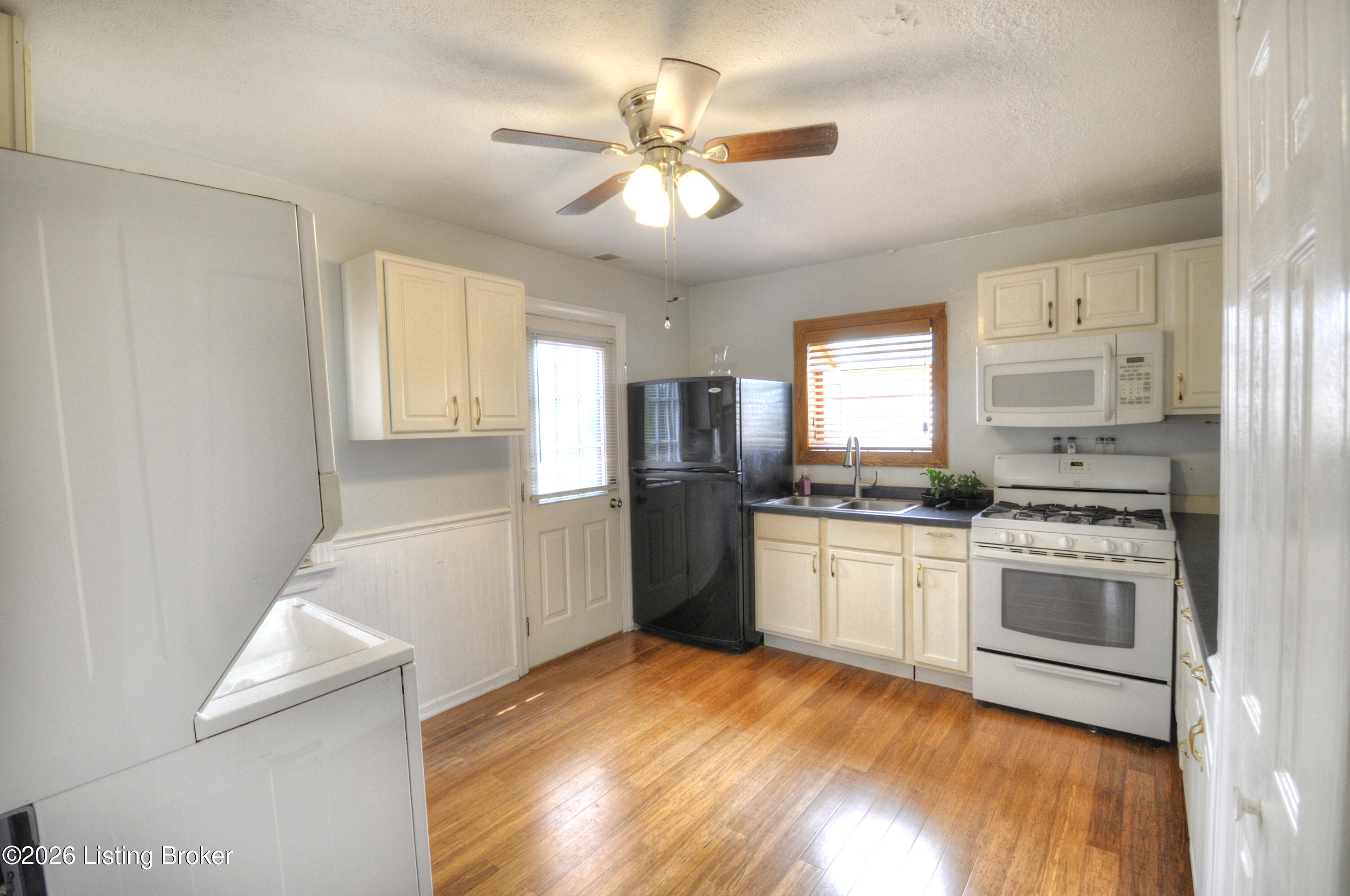 5404 Maryman Road Louisville, KY 40258 - Photo 9 of 34 _DSC0079_80_81