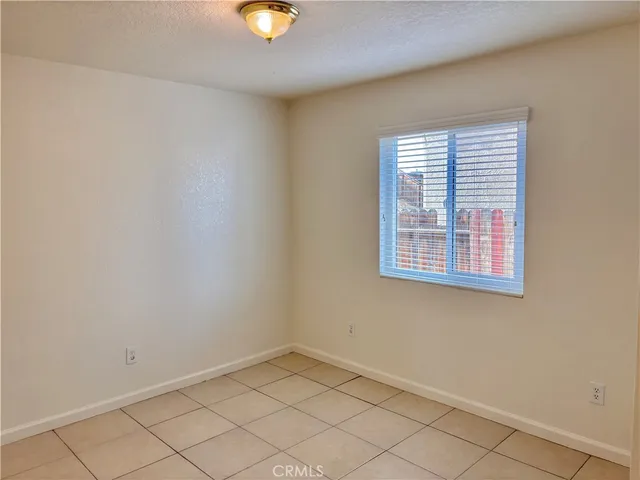 $2,300 | 15011 Maribelle Drive, Victorville, CA 92394