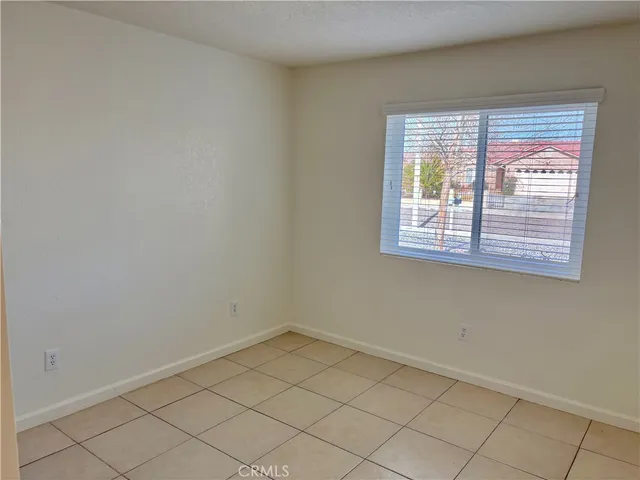 $2,300 | 15011 Maribelle Drive, Victorville, CA 92394