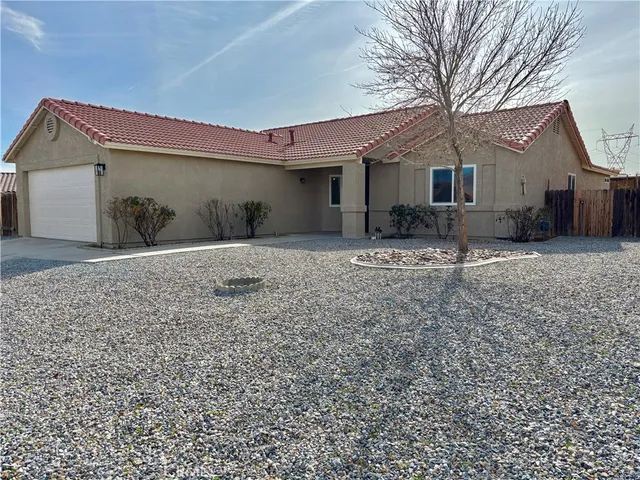 $2,300 | 15011 Maribelle Drive, Victorville, CA 92394