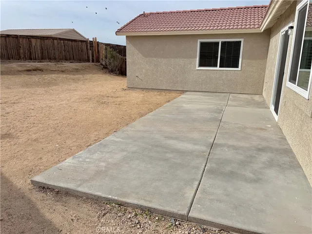$2,300 | 15011 Maribelle Drive, Victorville, CA 92394