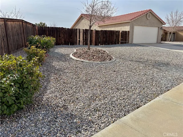 $2,300 | 15011 Maribelle Drive, Victorville, CA 92394