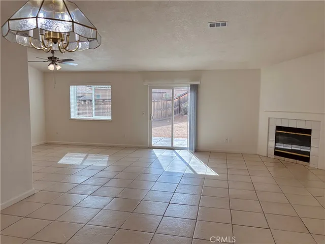 $2,300 | 15011 Maribelle Drive, Victorville, CA 92394