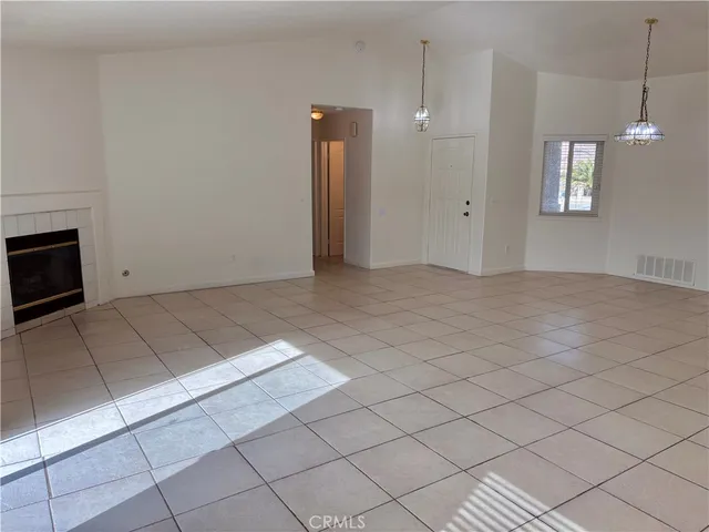 $2,300 | 15011 Maribelle Drive, Victorville, CA 92394