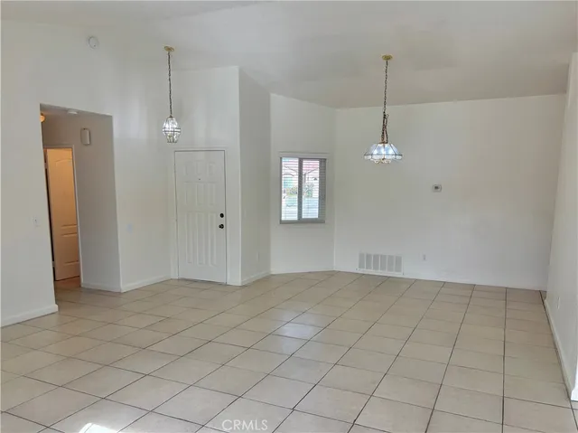 $2,300 | 15011 Maribelle Drive, Victorville, CA 92394