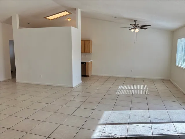 $2,300 | 15011 Maribelle Drive, Victorville, CA 92394