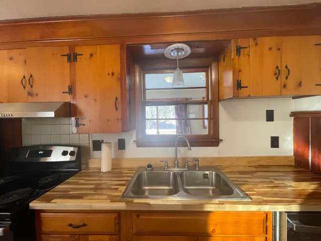 $2,800 | 7 Central Avenue, Portsmouth, NH 03801