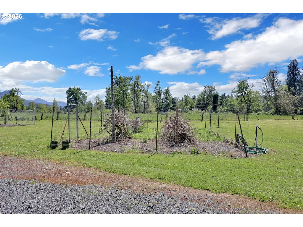38277 Wheeler Road Dexter, OR 97431 - Photo 39 of 47 a view of a park
