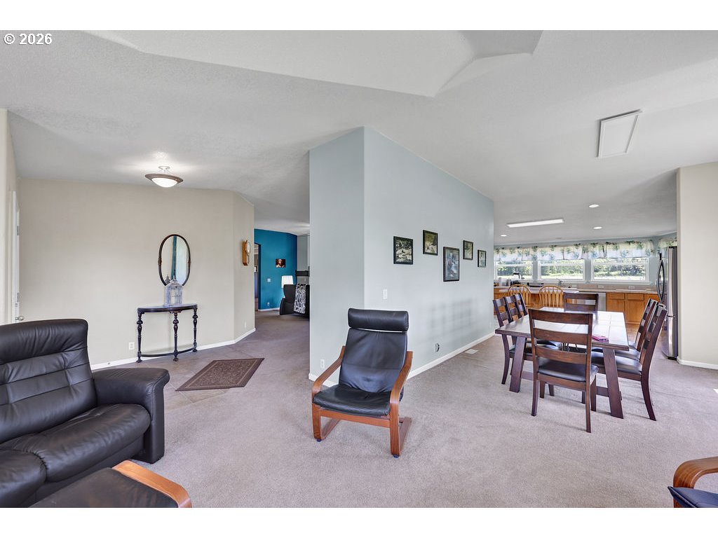38277 Wheeler Road Dexter, OR 97431 - Photo 6 of 47 a living room with furniture and a table