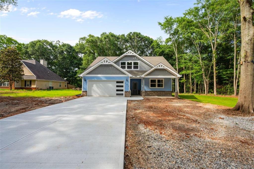 231 Wood Street Commerce, GA 30529 - Photo 3 of 37