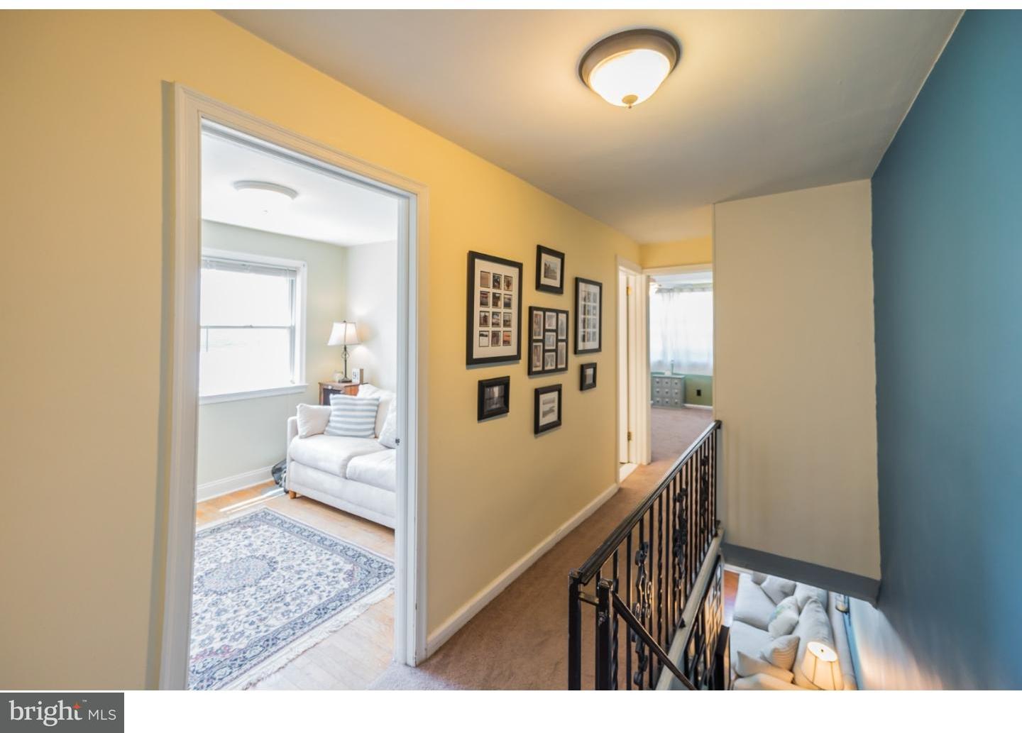 549 Overlook Road Philadelphia, PA 19128 - Photo 13 of 24 Hallway