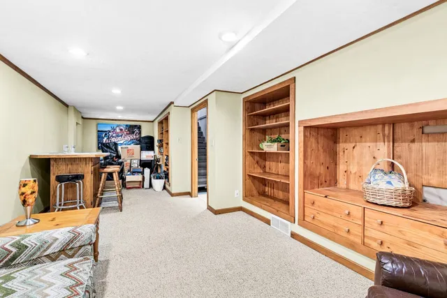 $325,000 | 519 Anderson Road, Duluth, MN 55811