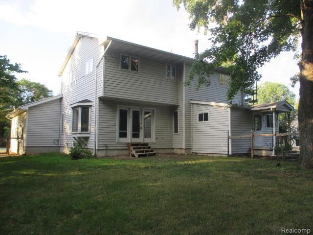 1135 West Dean Road Temperance, MI 48182 - Photo 5 of 13 5.JPG