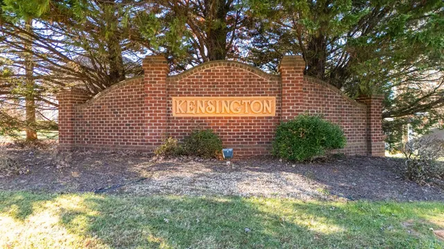a view of livingroom with hardwood floor and a ceiling fan