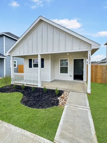 $1,450 | 16818 North Marie Vlg Drive, Conroe, TX 77306