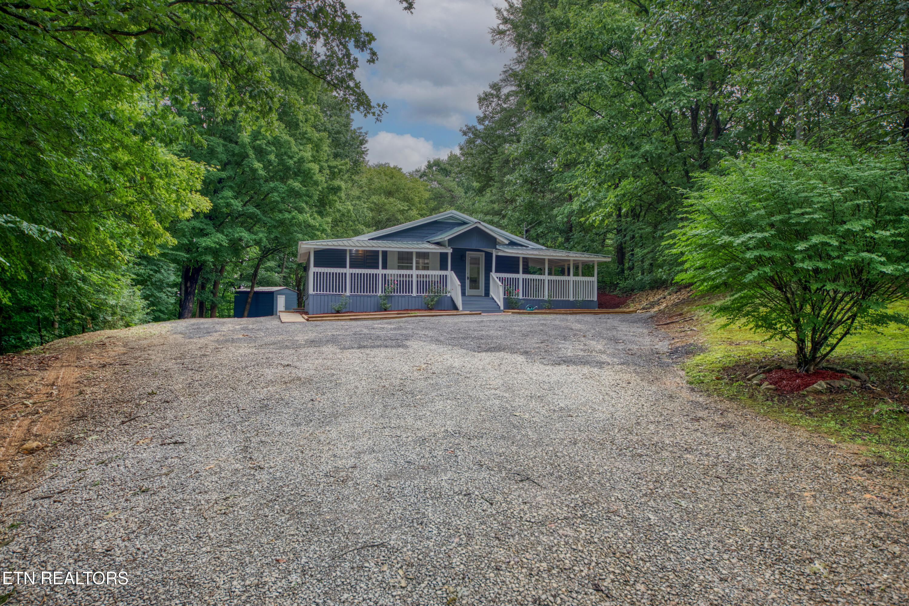 1116 Middle Ridge Road Sevierville, TN 37862 - Photo 6 of 39 6