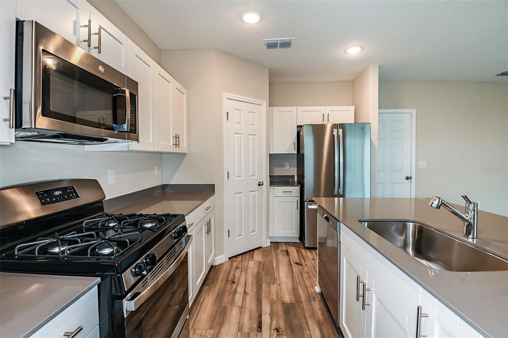 12656 Hysmith Loop Parrish, FL 34219 - Photo 4 of 19 Gallery Image 4