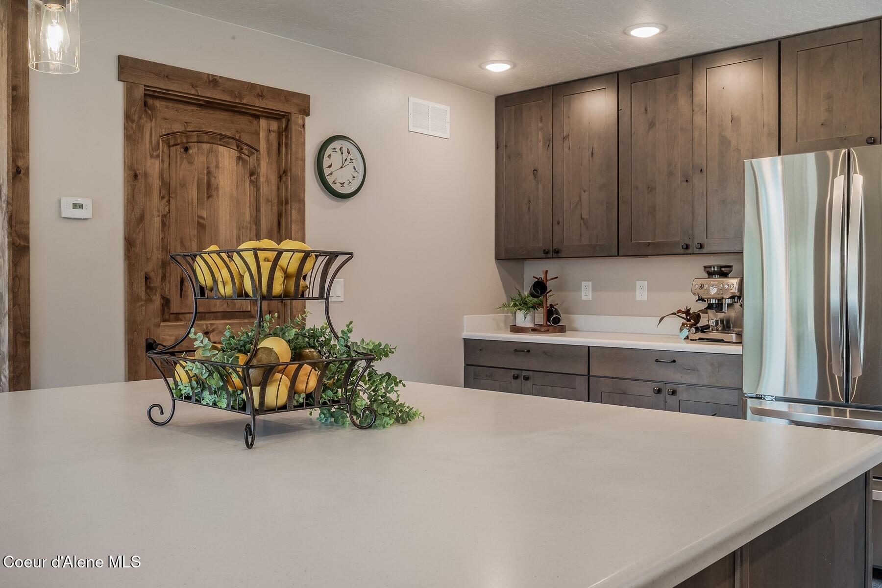 521 Magpie Lane Sandpoint, ID 83864 - Photo 16 of 84 Favorite Gathering Spot