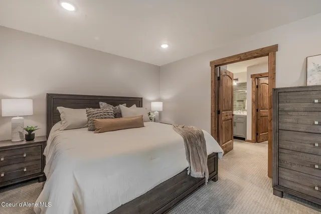 $1,995,000 | 521 Magpie Lane, Sandpoint, ID 83864