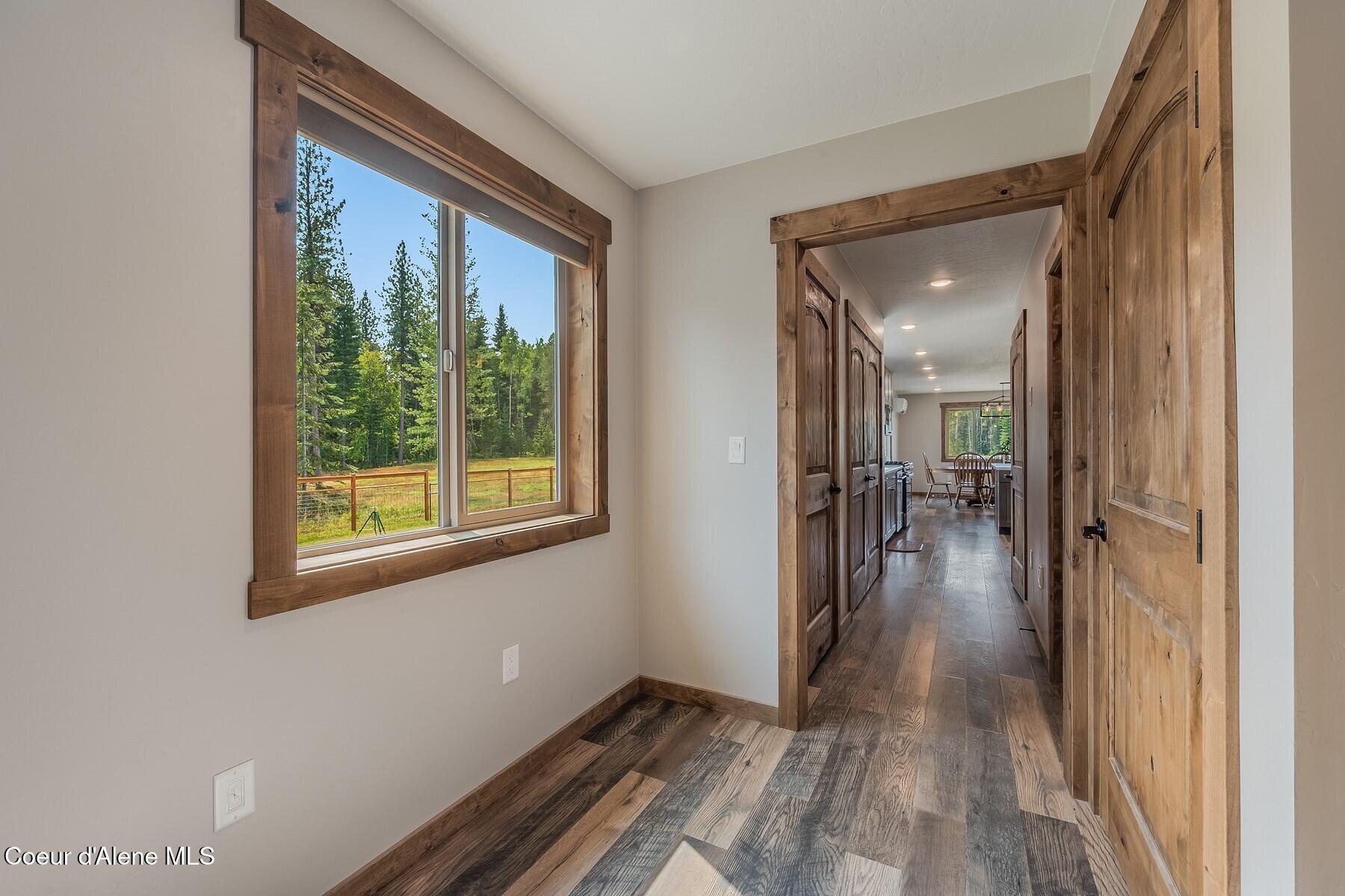 521 Magpie Lane Sandpoint, ID 83864 - Photo 29 of 84 Wood Laminate throughout