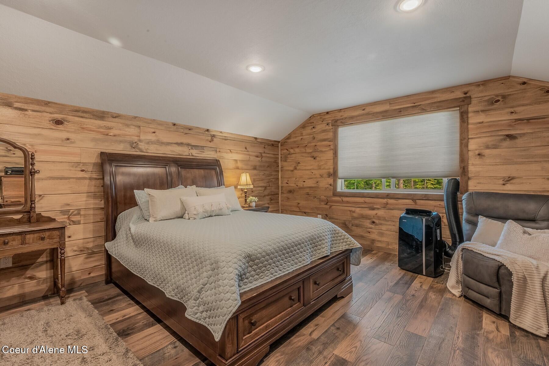 521 Magpie Lane Sandpoint, ID 83864 - Photo 37 of 84 Pine Paneling