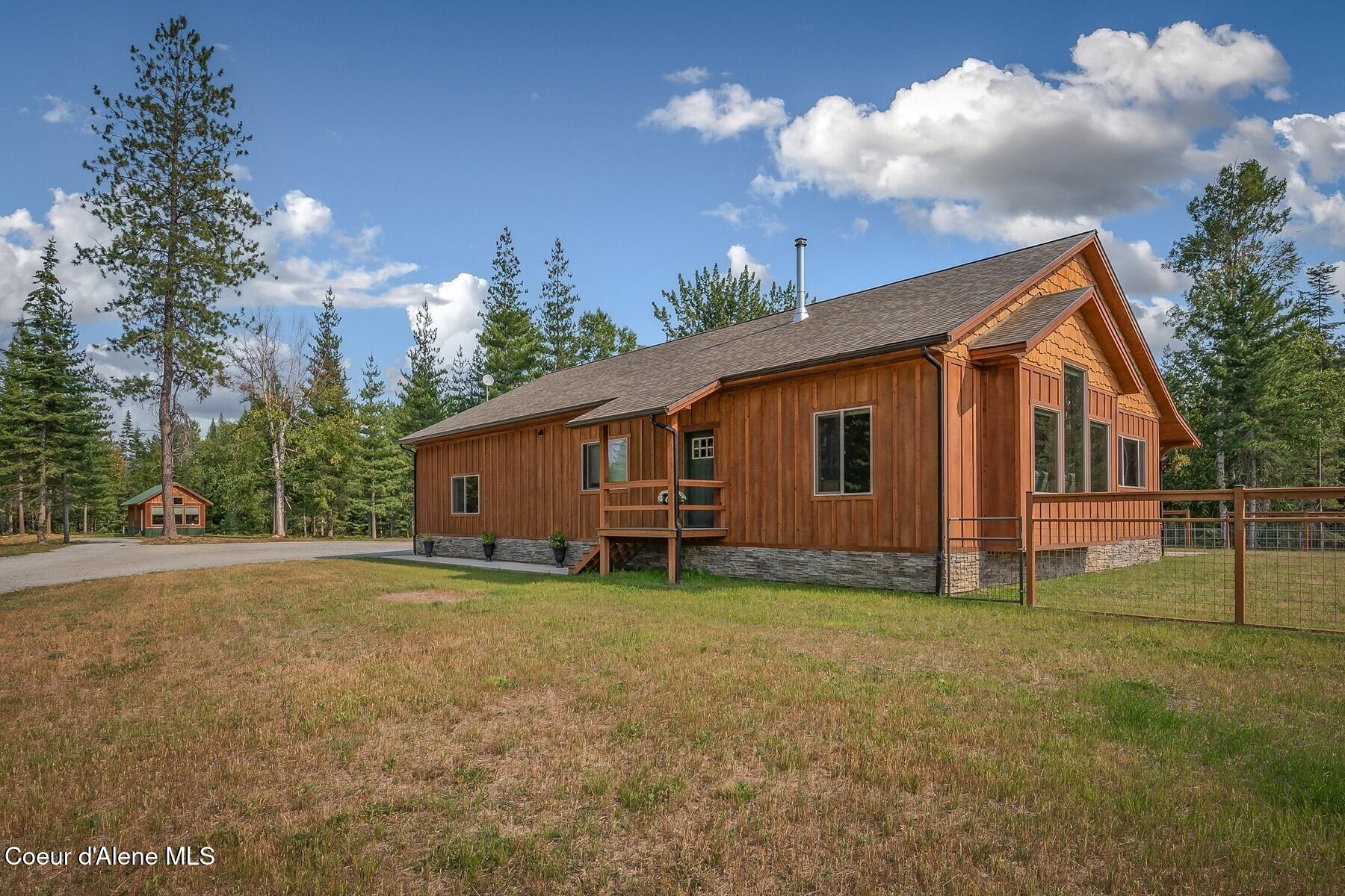 521 Magpie Lane Sandpoint, ID 83864 - Photo 45 of 84 Front Elevation