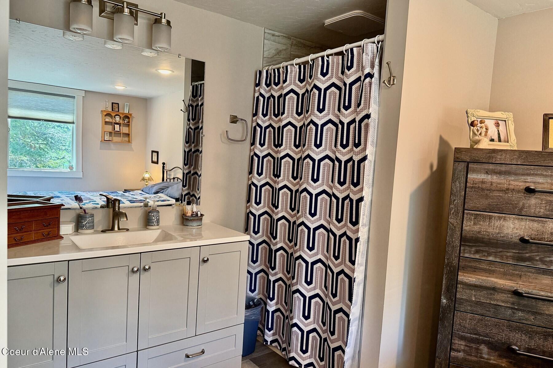 521 Magpie Lane Sandpoint, ID 83864 - Photo 58 of 84 Ensuite Bathroom