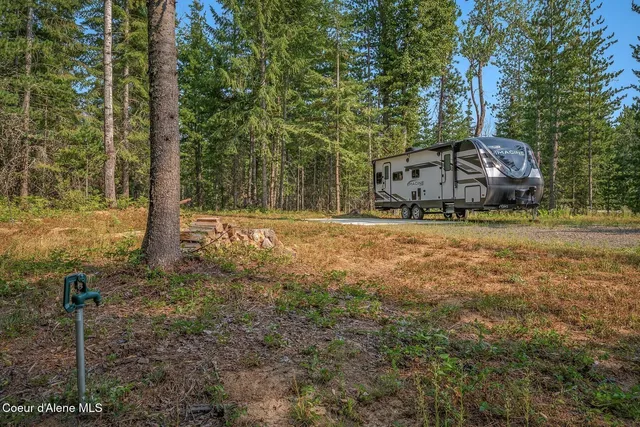 $1,995,000 | 521 Magpie Lane, Sandpoint, ID 83864