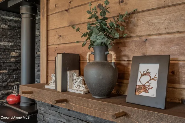 $1,995,000 | 521 Magpie Lane, Sandpoint, ID 83864