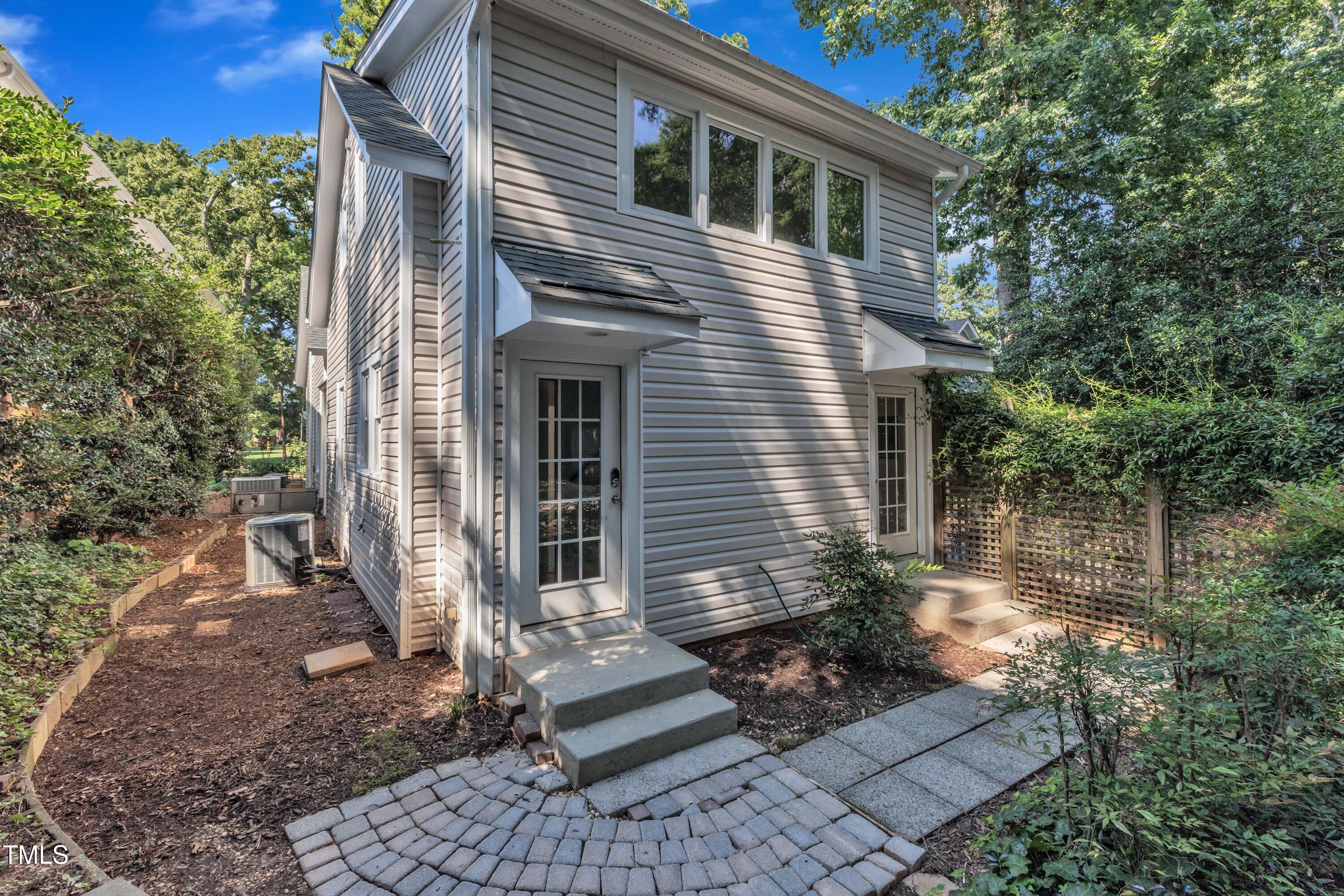 406 East Whitaker Mill Road Raleigh, NC 27608 - Photo 58 of 65 72-406 E Whitaker Mill-78