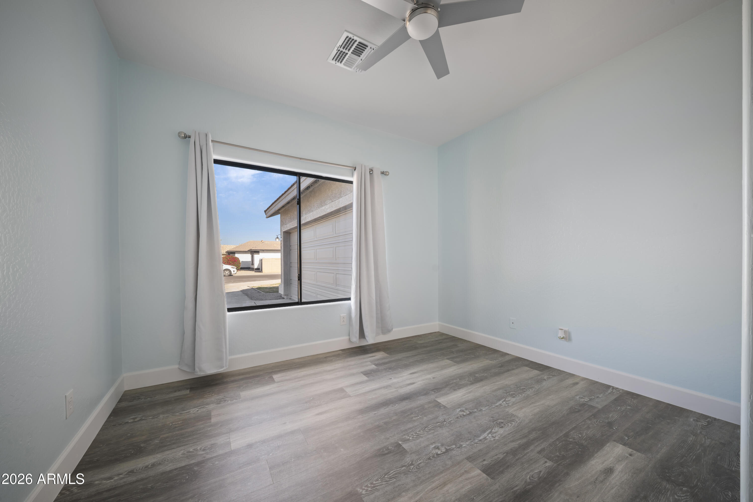 7945 West Chickasaw Street Phoenix, AZ 85043 - Photo 11 of 23 DSC08864