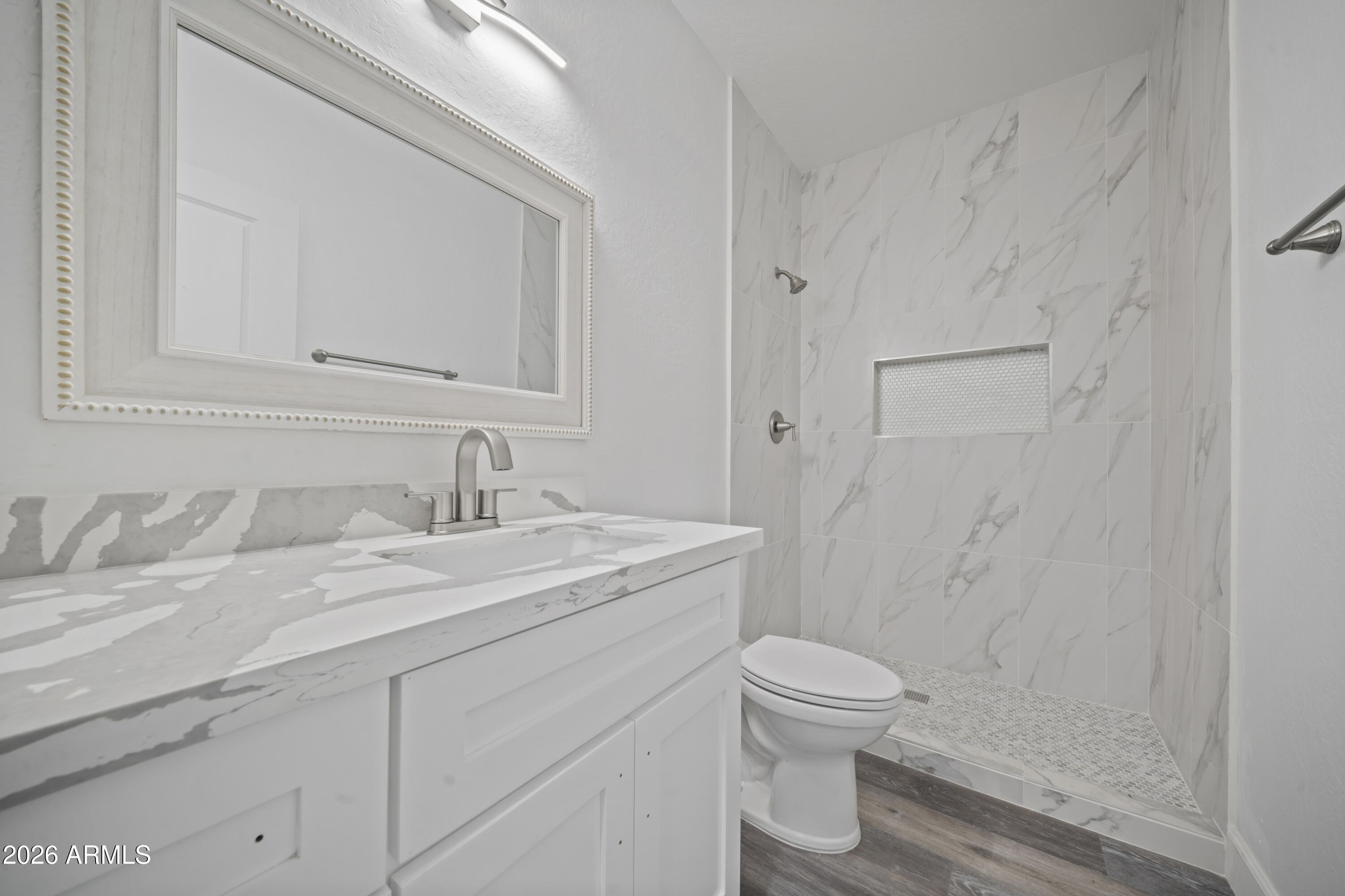 7945 West Chickasaw Street Phoenix, AZ 85043 - Photo 12 of 23 DSC08784