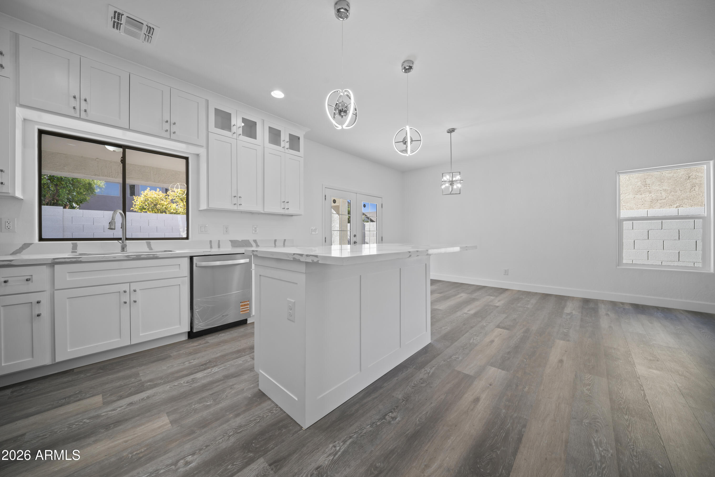 7945 West Chickasaw Street Phoenix, AZ 85043 - Photo 8 of 23 DSC08849