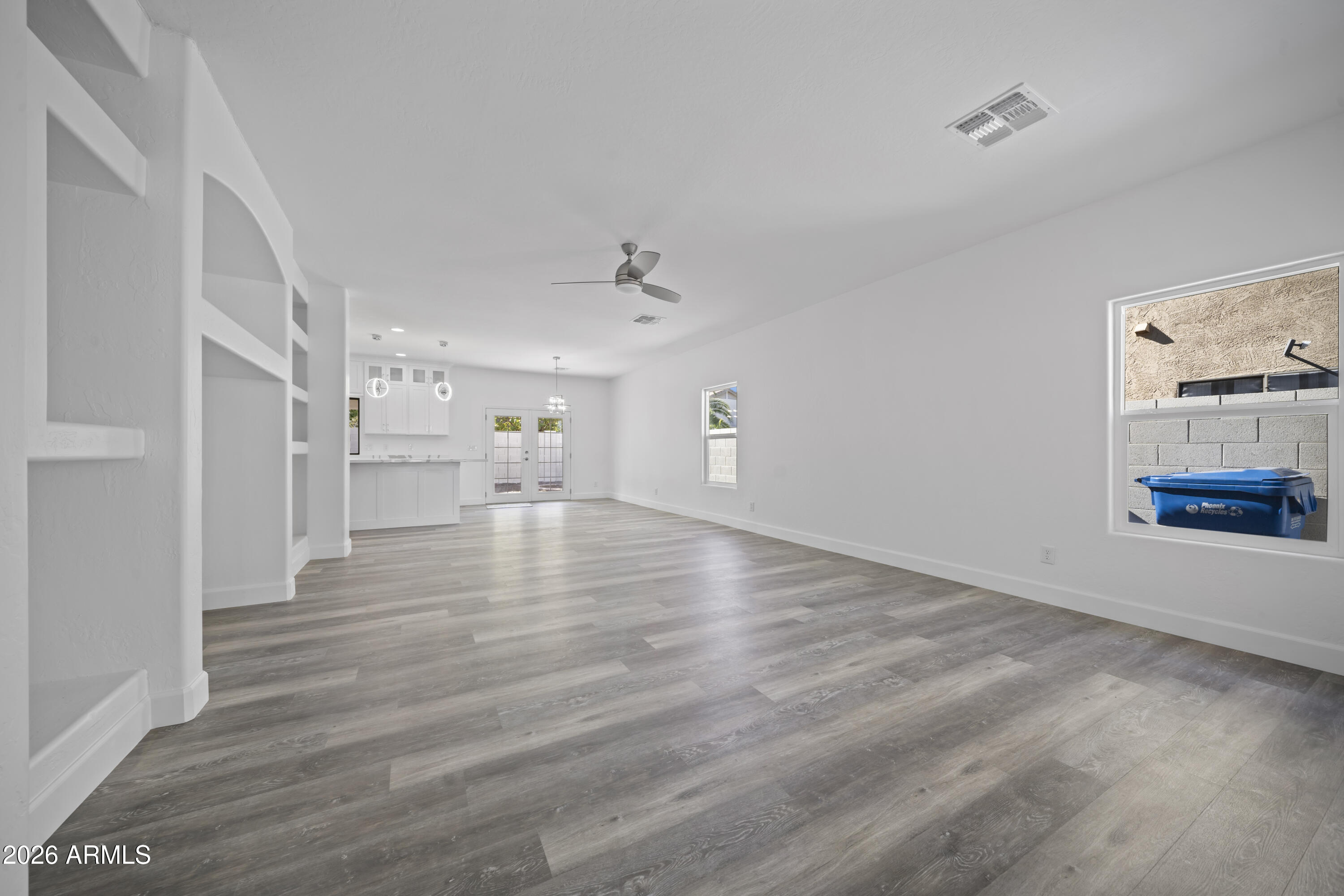 7945 West Chickasaw Street Phoenix, AZ 85043 - Photo 10 of 23 DSC08859