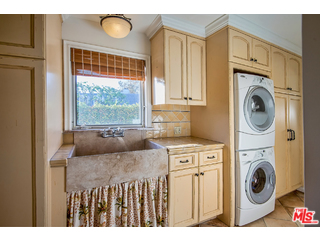 234 South Rimpau Boulevard Los Angeles, CA 90004 - Photo 21 of 53