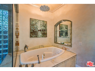 234 South Rimpau Boulevard Los Angeles, CA 90004 - Photo 27 of 53