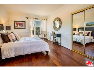 234 South Rimpau Boulevard Los Angeles, CA 90004 - Photo 39 of 53