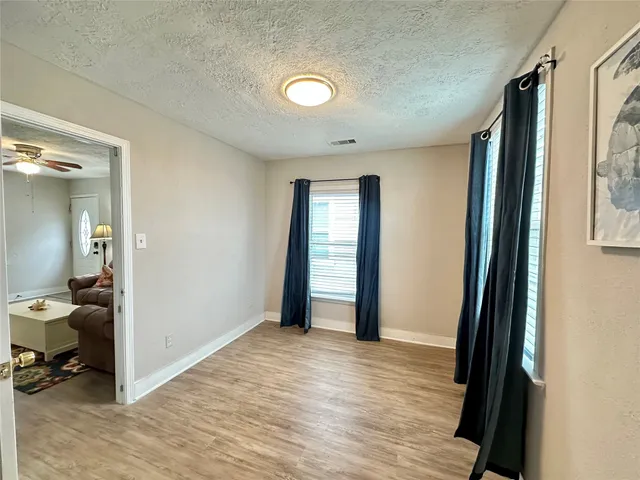 $1,500 | 1701 17th Street, Unit D, Galveston, TX 77550