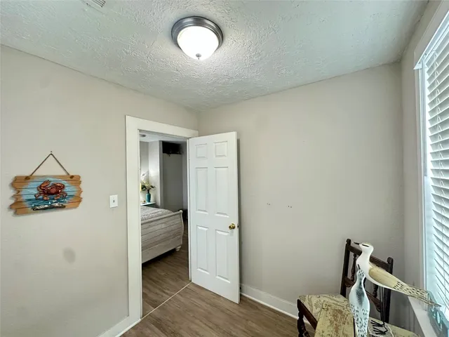 $1,500 | 1701 17th Street, Unit D, Galveston, TX 77550