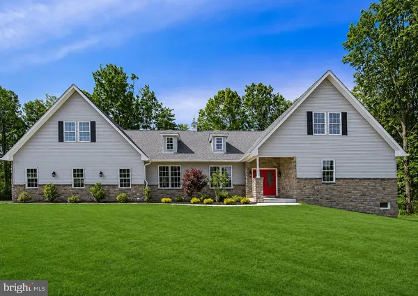 $999,900 | 2640 Eagle Lane, Hellertown, PA 18055