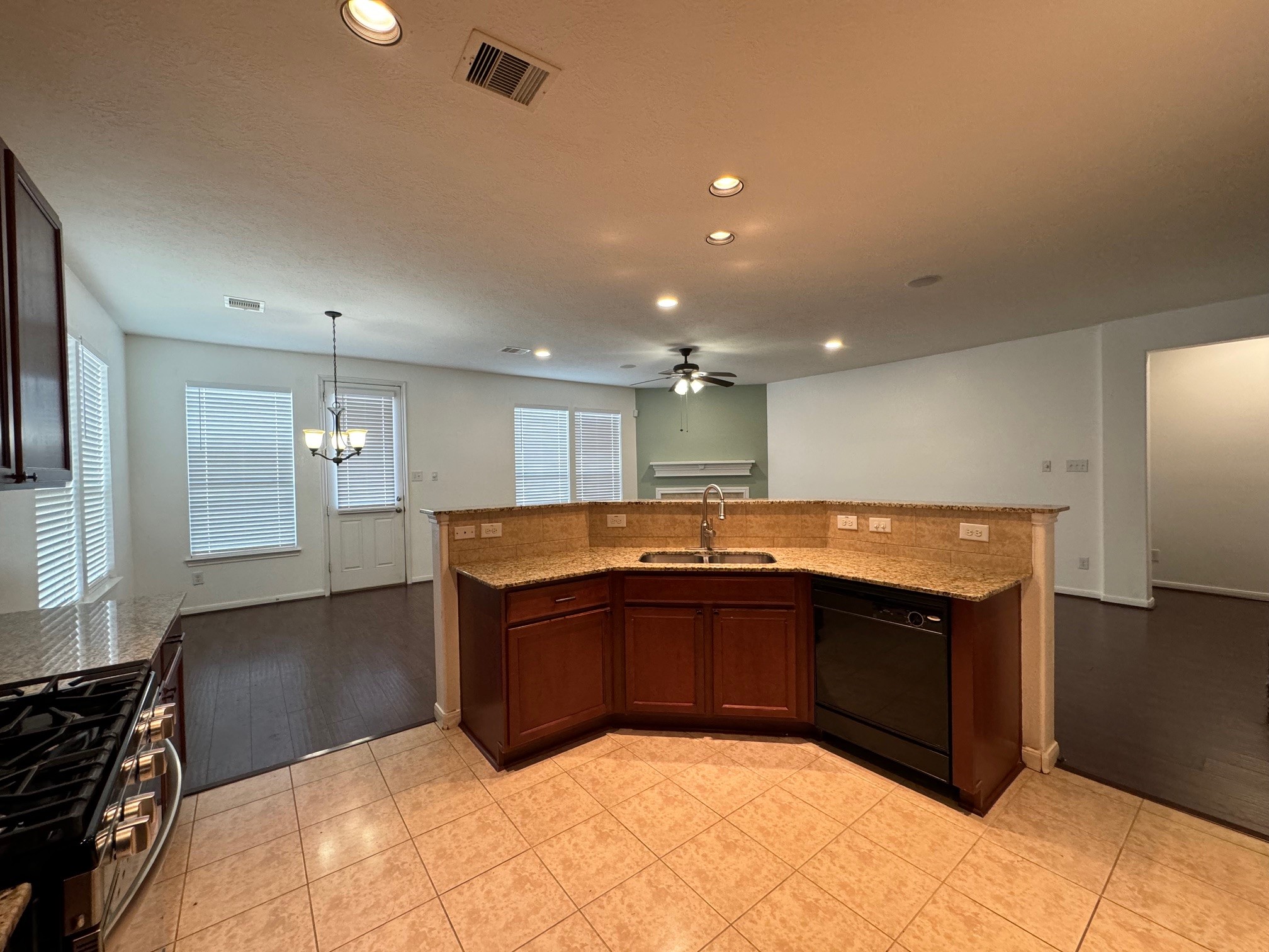 3403 Braddock Lane Manvel, TX 77578 - Photo 2 of 18