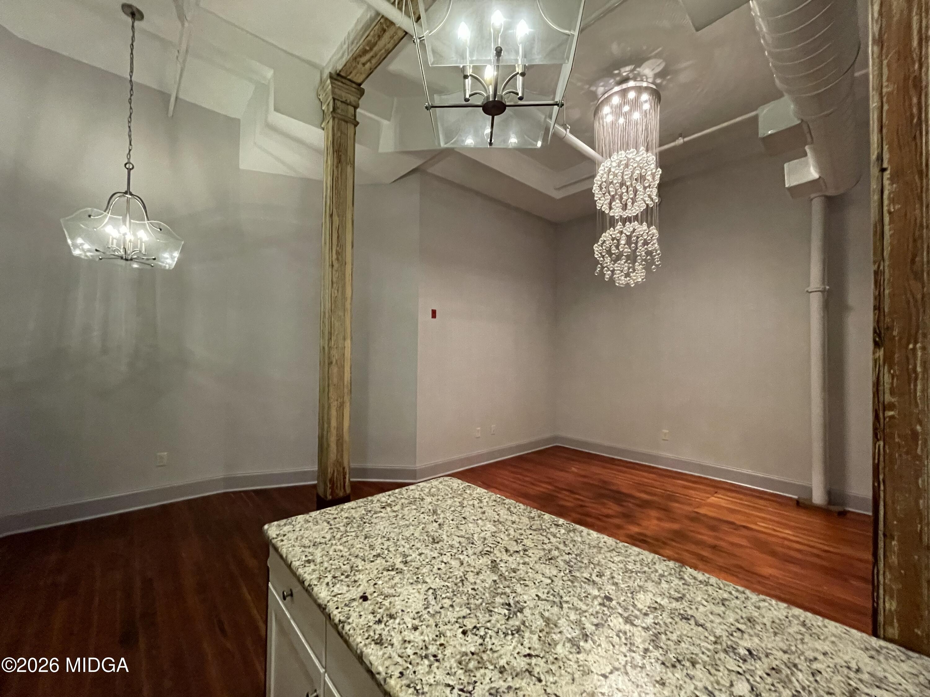 522 Cherry Street, Unit 201 Macon, GA 31201 - Photo 3 of 12 Living Area