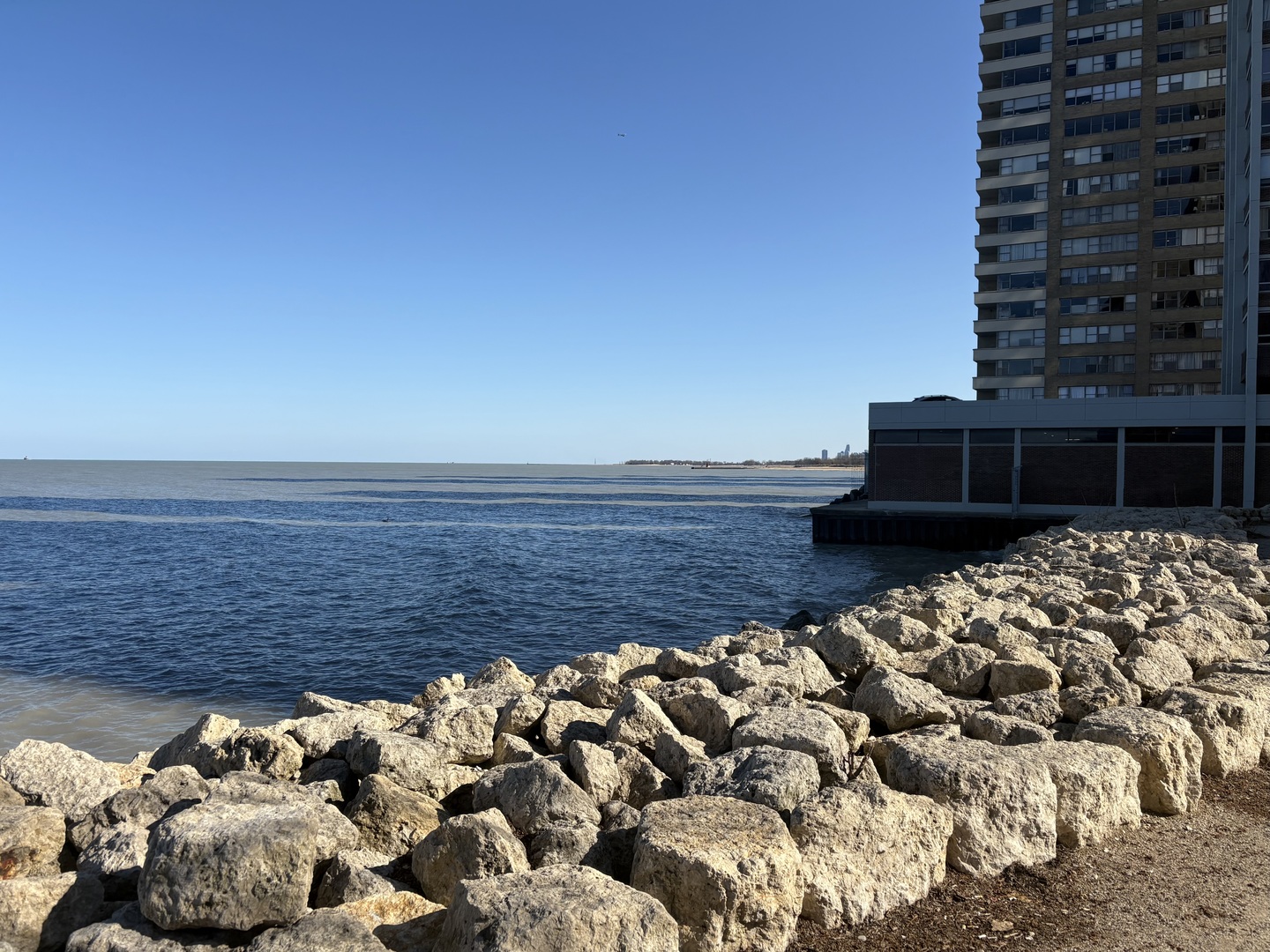 6301 North Sheridan Road, Unit 9M Chicago, IL 60660 - Photo 15 of 23