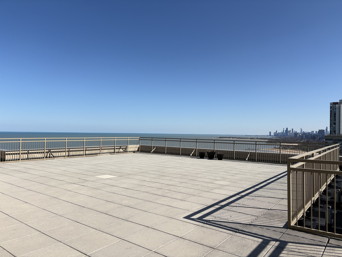 6301 North Sheridan Road, Unit 9M Chicago, IL 60660 - Photo 21 of 23