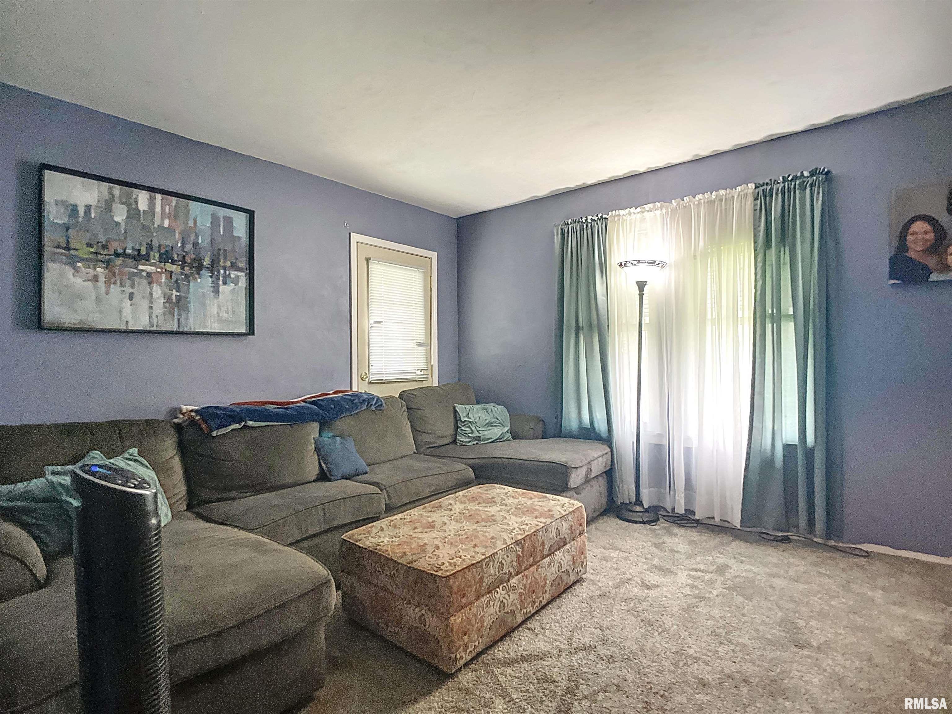 2420 4th Street Moline, IL 61265 - Photo 2 of 25 Gallery Image 2