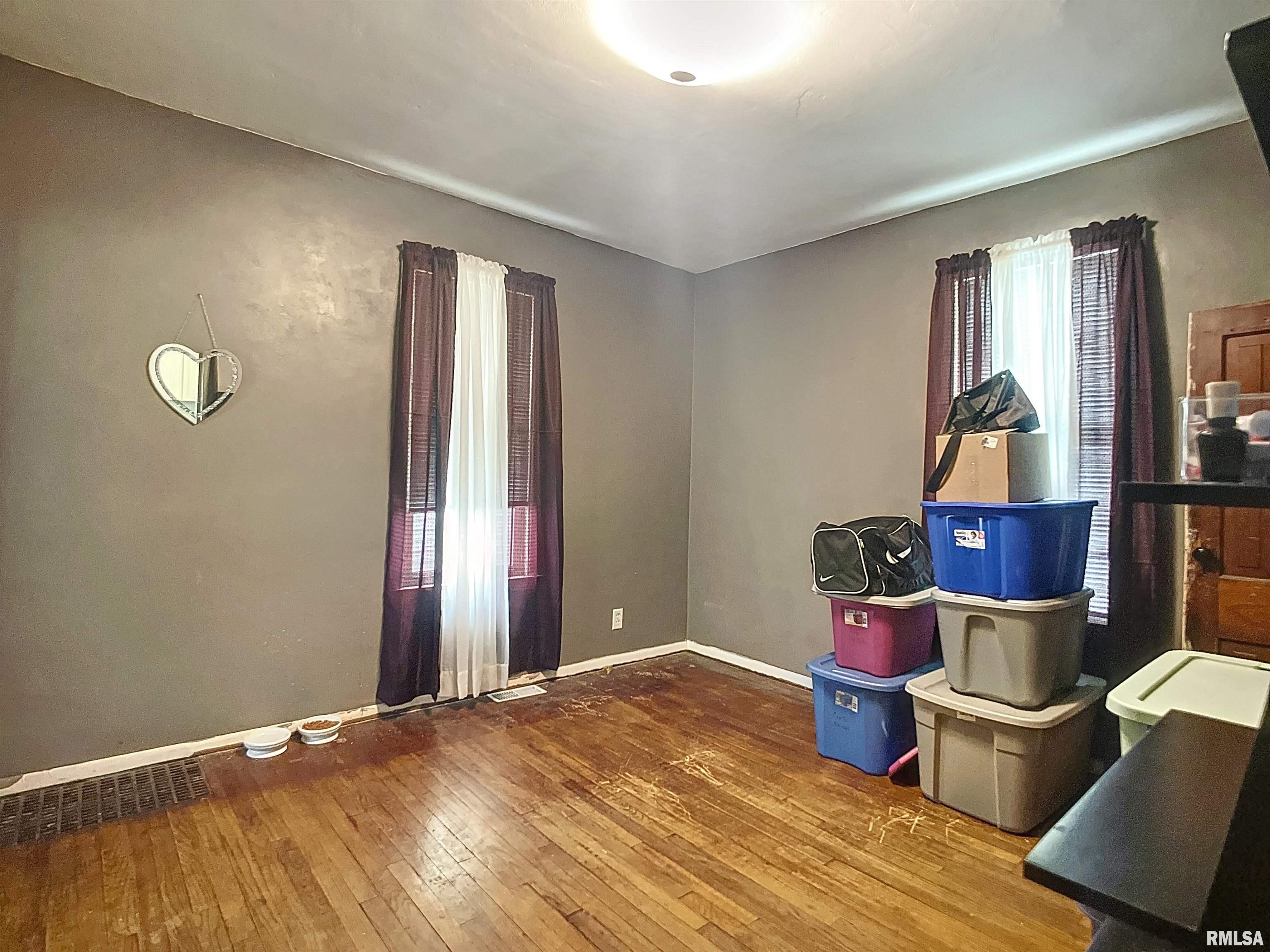 2420 4th Street Moline, IL 61265 - Photo 5 of 25 Gallery Image 5
