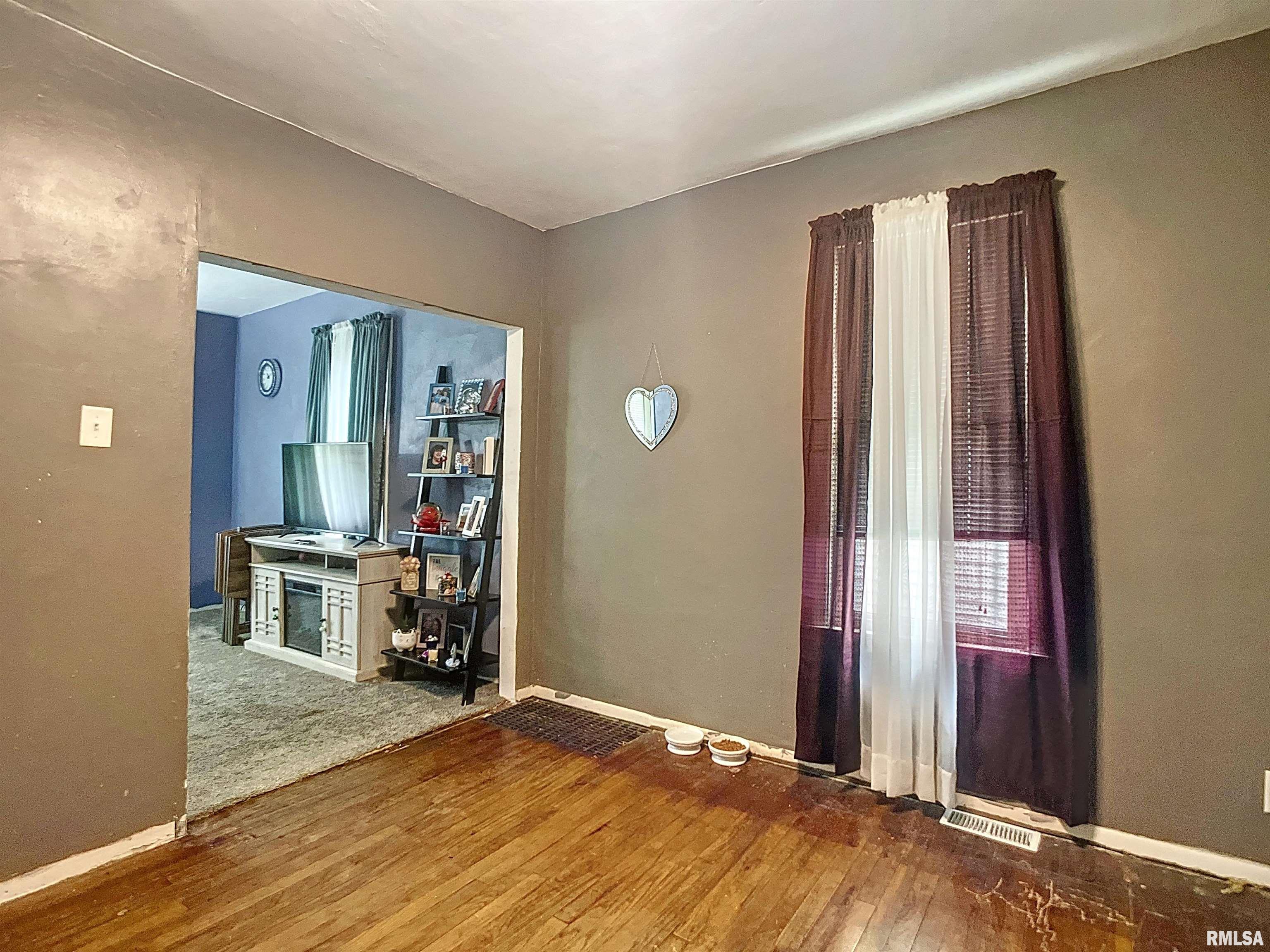 2420 4th Street Moline, IL 61265 - Photo 7 of 25 Gallery Image 7