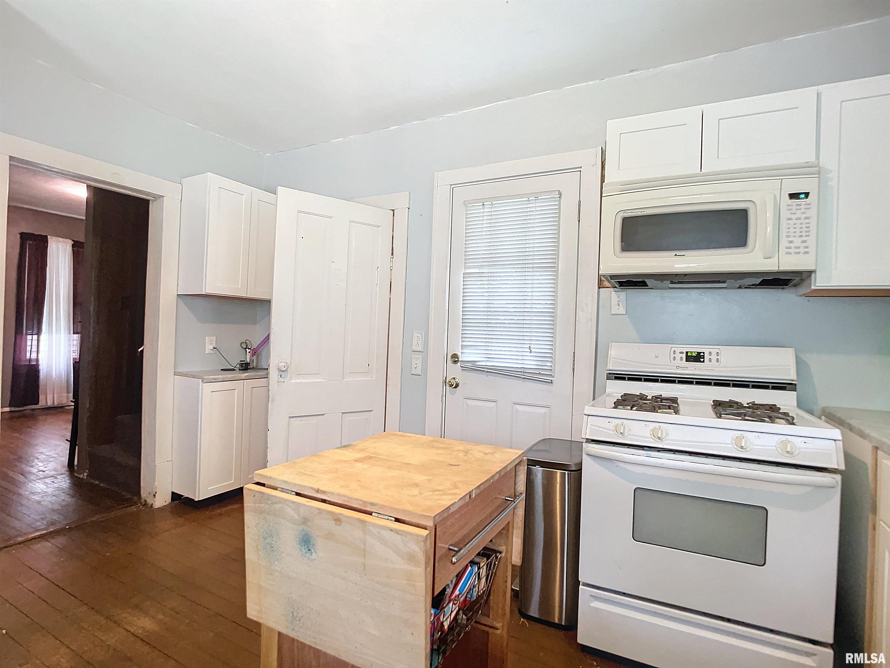 2420 4th Street Moline, IL 61265 - Photo 8 of 25 Gallery Image 8
