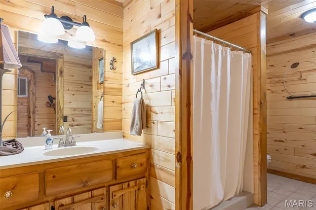 $1,350,000 | 174 Last Resort Road, Galena, MO 65656